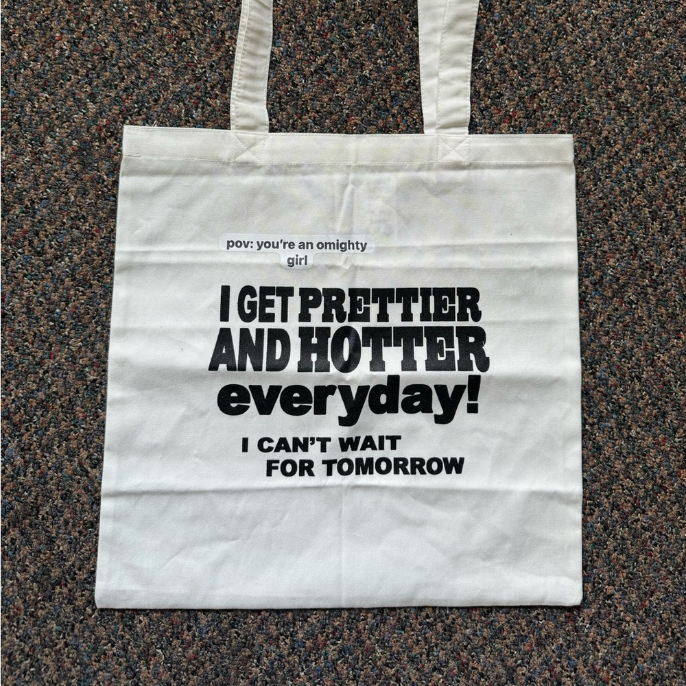 NWT OMIGHTY Pretty Girls Tote Bag
